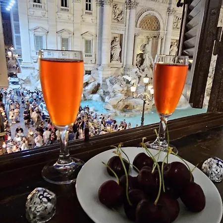 Trevi Moonlight * רומא