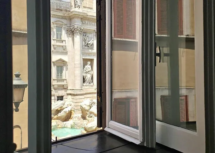 Trevi Moonlight * רומא